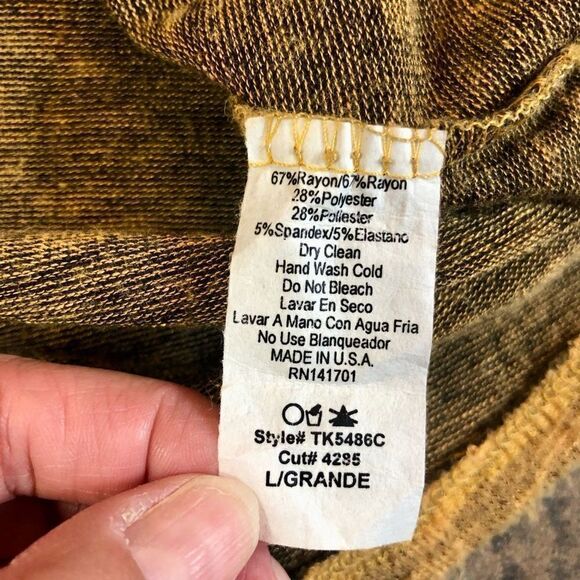 143 Story By Line Up Yellow Crew Neck Sweater Sleeve Cutouts - Picture 6 of 7